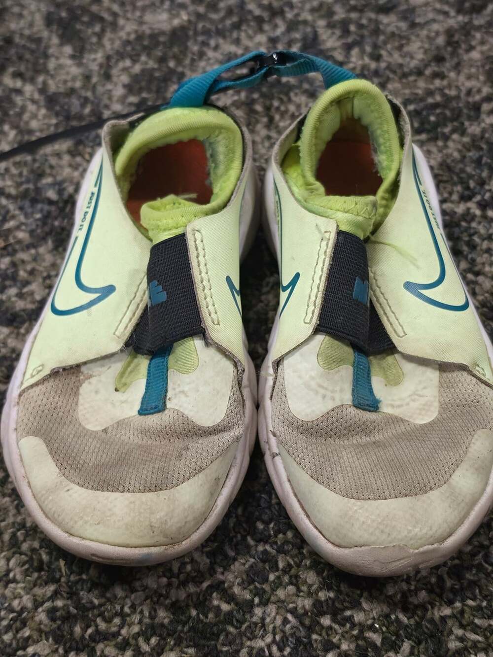 Nike Flex Runner 2 Size 10.5C Lime Green Sneakers